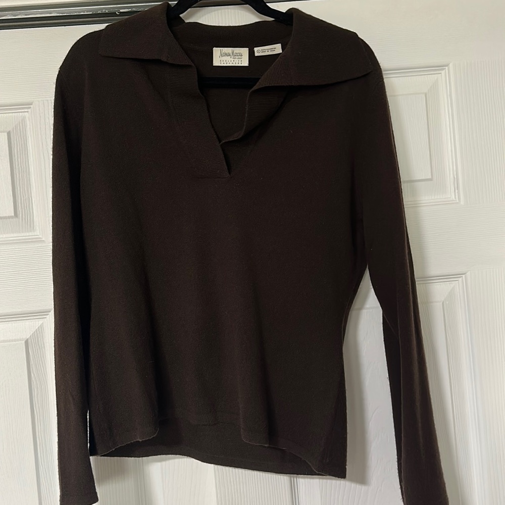 Dark brown Neiman Marcus exclusive cashmere collard pullover sweater